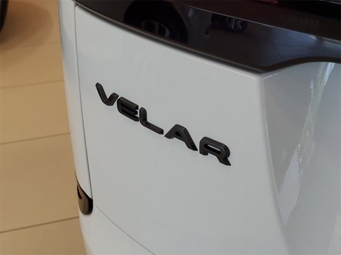 Used 2023 Land Rover Range Rover Velar R-Dynamic S image 5
