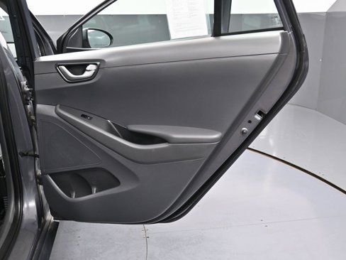 Used 2018 Hyundai Ioniq Blue image 38