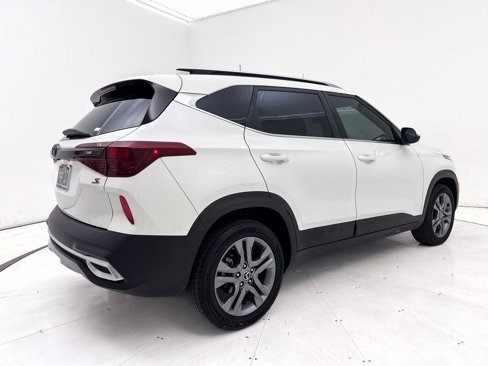 Used 2021 Kia Seltos S image 12