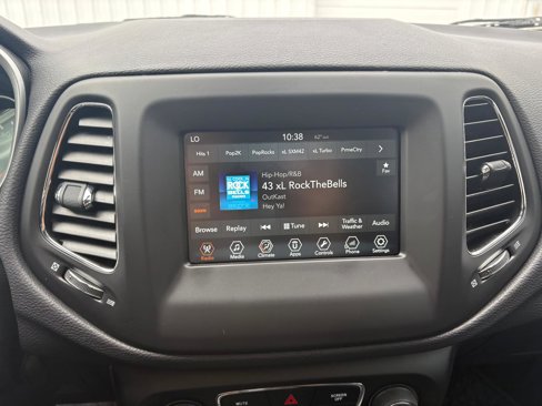 Used 2018 Jeep Compass Latitude w/ Popular Equipment Group image 32