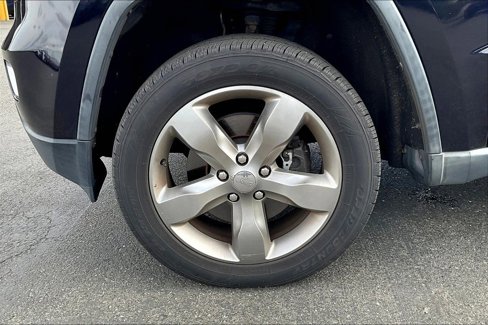 Used 2011 Jeep Grand Cherokee Overland image 30