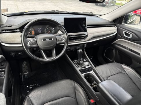Used 2022 Jeep Compass Latitude image 24
