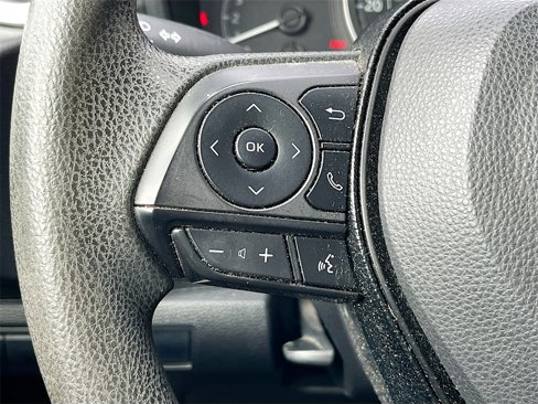 Used 2020 Toyota Corolla LE image 30