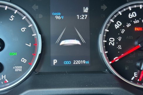 Certified 2022 Toyota RAV4 LE image 30