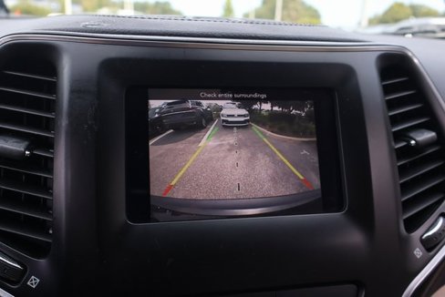 Used 2019 Jeep Cherokee Latitude w/ Popular Appearance Group image 20