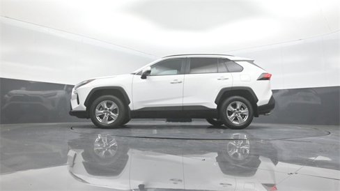 Used 2022 Toyota RAV4 XLE image 20