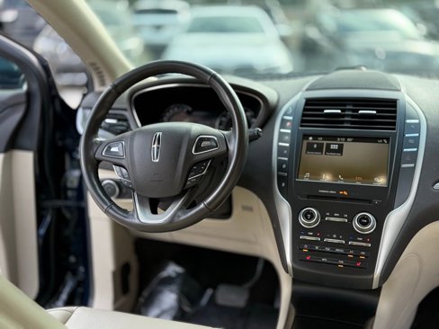 Used 2017 Lincoln MKC Premiere image 19