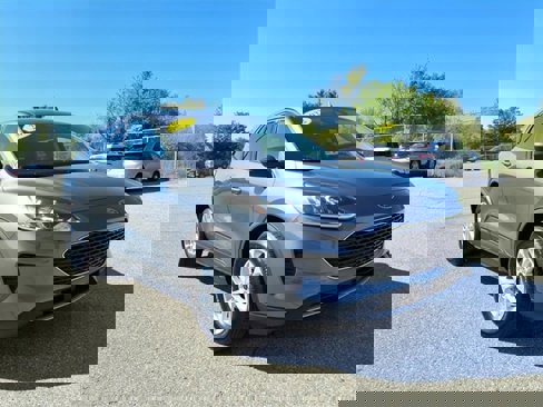 Certified 2022 Ford Escape SE w/ Convenience Package image 3