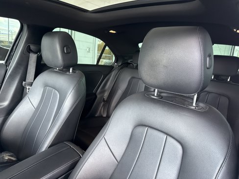 Used 2019 Mercedes-Benz A 220 image 12