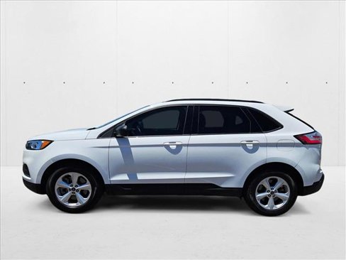 Used 2022 Ford Edge SE image 9