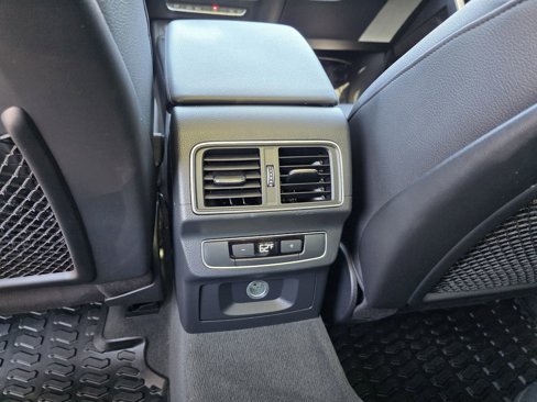 Used 2018 Audi Q5 2.0T Premium Plus w/ Premium Plus Package image 18