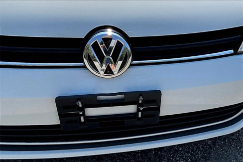 Used 2017 Volkswagen Golf S image 30