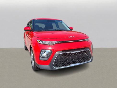 Used 2022 Kia Soul LX w/ Technology Package image 2