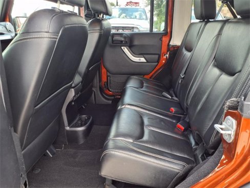 Used 2014 Jeep Wrangler Unlimited Rubicon w/ Connectivity Group image 18
