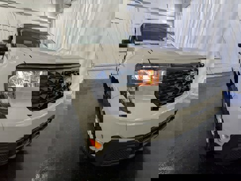 Used 2025 Ford Maverick XL image 5