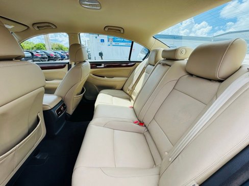 Used 2012 Hyundai Genesis 3.8 image 13