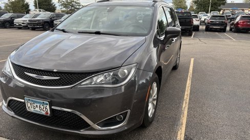 Certified 2019 Chrysler Pacifica Touring Plus image 2