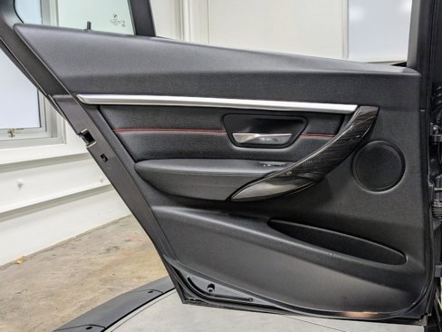 Used 2017 BMW 330i xDrive Wagon image 17