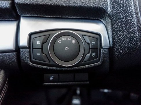Used 2019 Ford Explorer Limited image 3