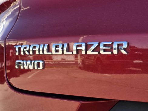 Used 2021 Chevrolet TrailBlazer LT image 23