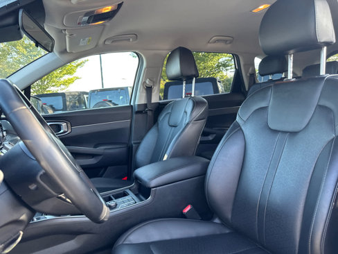 Used 2022 Kia Sorento S image 13