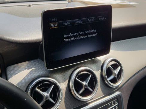 Used 2018 Mercedes-Benz CLA 250 image 16