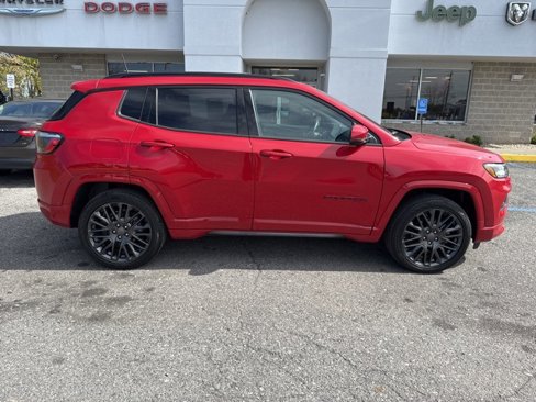 Used 2022 Jeep Compass Limited image 8
