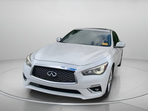 Used 2019 INFINITI Q50 Luxe w/ Essential Package (3.0T Luxe) image 8