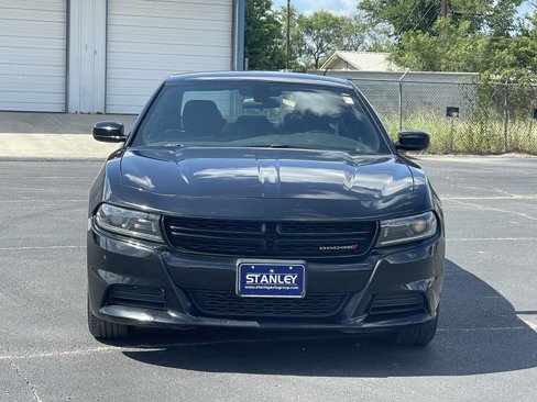 Used 2022 Dodge Charger SXT image 2