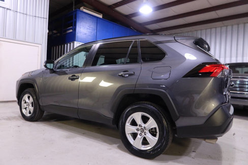 Used 2021 Toyota RAV4 XLE image 2