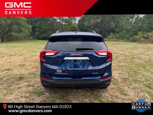 Used 2022 GMC Terrain SLE w/ Driver Convenience Package image 3