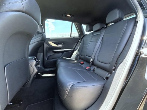 Used 2024 Mercedes-Benz GLC 300 4MATIC image 20