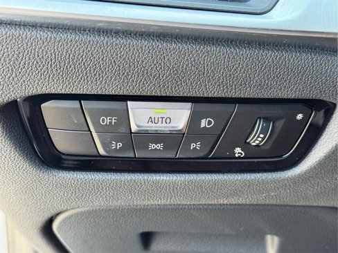 Used 2022 BMW i4 eDrive40 image 50