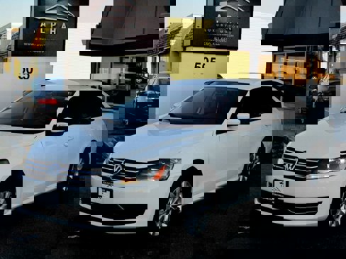 Used 2012 Volkswagen Passat 2.5 S image 3