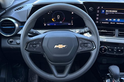 New 2025 Chevrolet Trax LT image 18