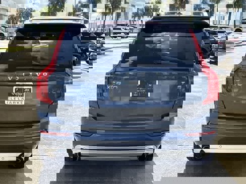Used 2018 Volvo XC90 T5 Momentum w/ Convenience Package image 4