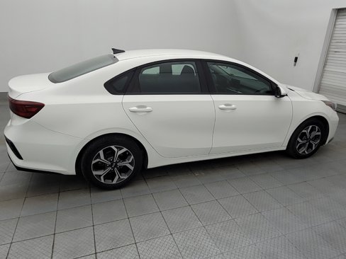 Used 2019 Kia Forte LXS image 10