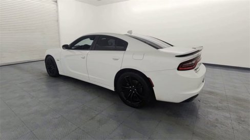 Used 2016 Dodge Charger R/T w/ Blacktop Package image 6