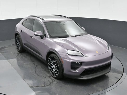 Certified 2024 Porsche Macan 4 Electric image 33