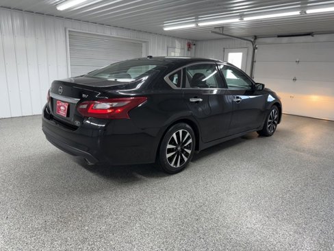Used 2018 Nissan Altima 2.5 SV image 6