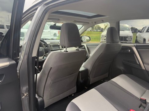 Used 2015 Toyota RAV4 XLE image 10