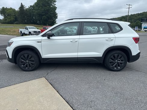 Used 2022 Volkswagen Taos S image 7