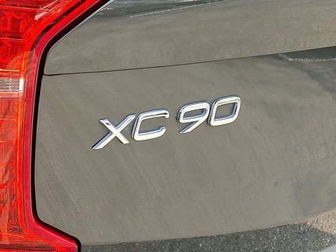 Used 2018 Volvo XC90 T6 Momentum w/ Convenience Package image 32