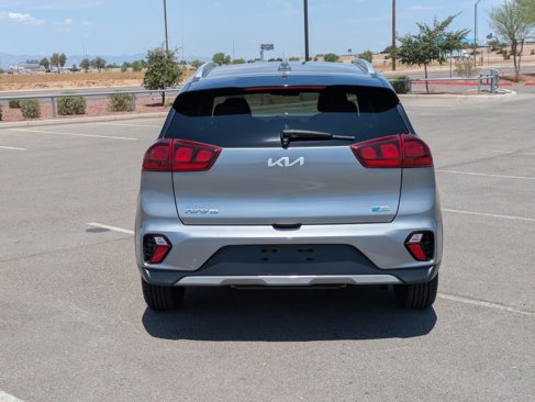 Used 2022 Kia Niro LX image 4