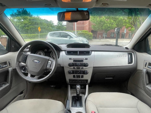 Used 2010 Ford Focus SES image 18