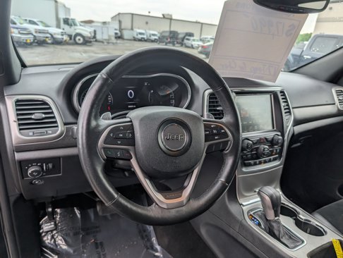 Used 2017 Jeep Grand Cherokee Altitude image 12