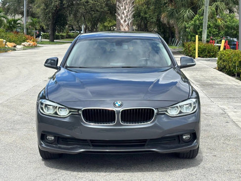 Used 2018 BMW 320i Sedan image 2