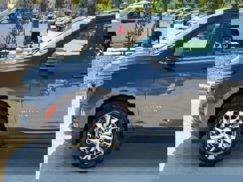 Used 2022 Chevrolet Equinox LT image 7