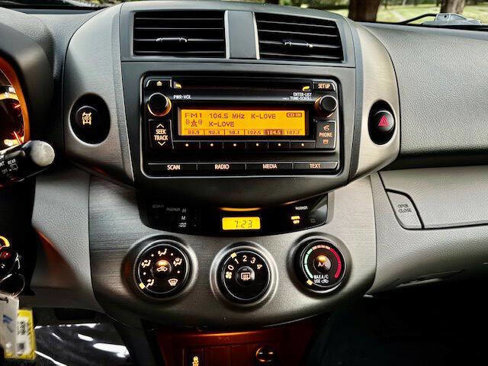 Used 2012 Toyota RAV4 4WD image 15