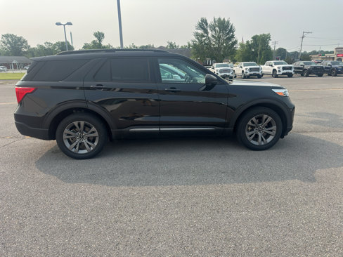Used 2021 Ford Explorer XLT w/ Equipment Group 202A image 2